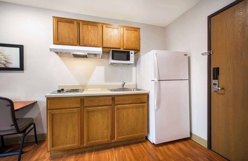 Buechel Hotel | WoodSpring Suites Louisville Southeast