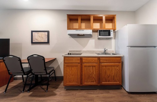 Macon Hotel | WoodSpring Suites Macon North I-75
