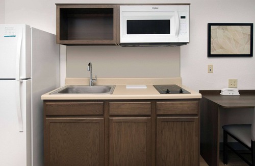 Ludlam Hotel | WoodSpring Suites Miami Southwest