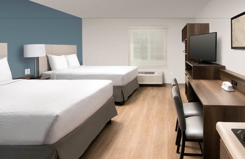 Ludlam Hotel | WoodSpring Suites Miami Southwest