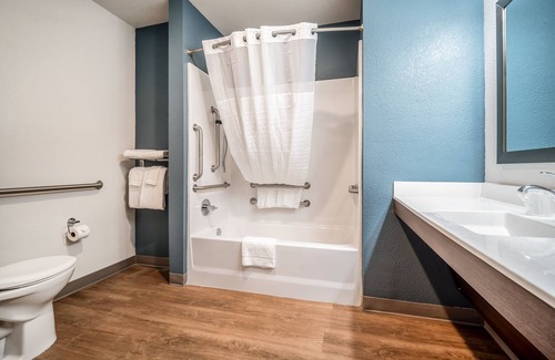 Ludlam Hotel | WoodSpring Suites Miami Southwest