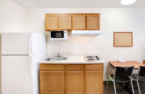 Midland Hotel | WoodSpring Suites Midland