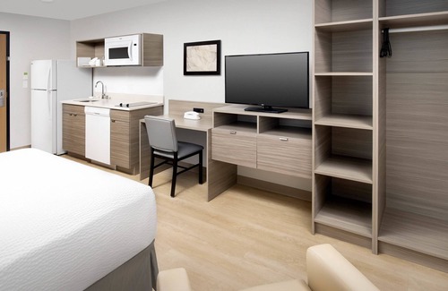 Everett Hotel | WoodSpring Suites Seattle Everett