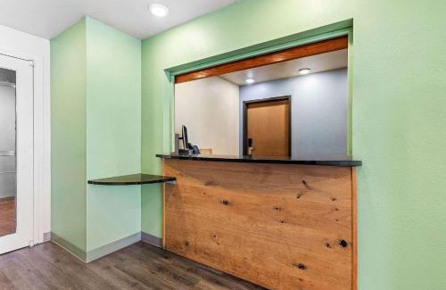 Tulsa Hotel | WoodSpring Suites Tulsa