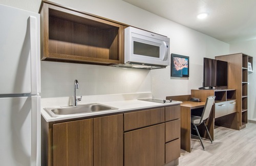 Winston - Salem Hotel | WoodSpring Suites Winston-Salem near Hanes Mall