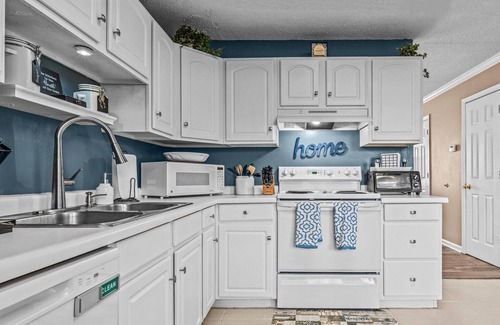 Athens Condo | Woodstone Retreat right next to UGA golf course!