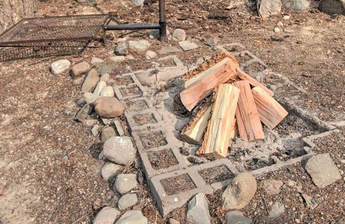 Roslyn Ridge Cabin | Woodsy A-Frame Chalet Half Mile to Cle Elum Lake!