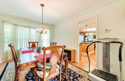 Ballston Spa House | Woodsy Ballston Spa Home: 4 Mi to State Park!