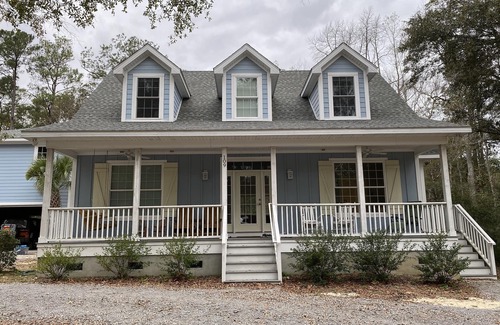 Pawleys Island House | Woodsy Coastal Escape