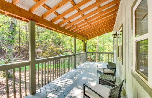 Dahlonega House | Woodsy Retreat with Deck and Views in Dahlonega!