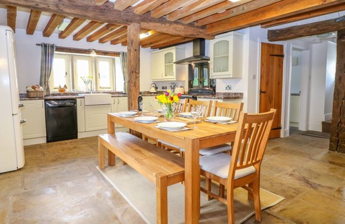 Tupton Cottage | Woodthorpe Cruck Cottage