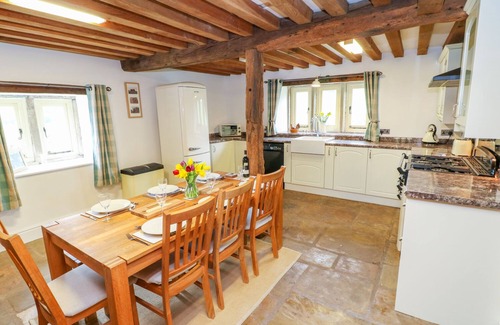Tupton Cottage | Woodthorpe Cruck Cottage