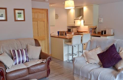 Cutthorpe House | Woodview Lodge