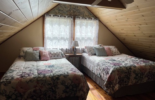 Cooperstown Ski Chalet | Woodview Retreat*Pool*Chalet House+Duplex-Sleep 18