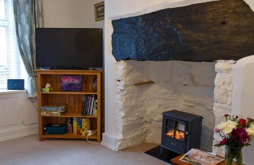 Porthmadog House | Woodville