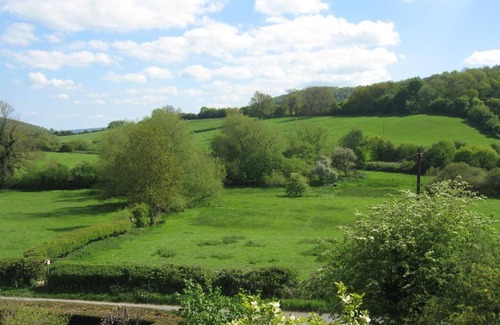 Craven Arms Apartment | Woodville Pet Friendly Country Cottage