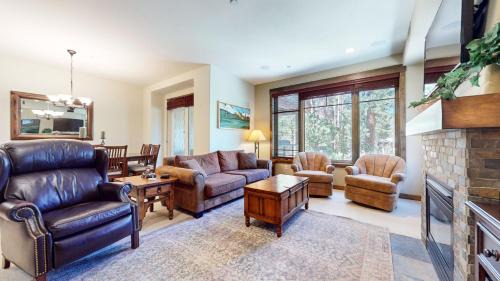Woodwinds Apartment | Woodwinds #1303 condo