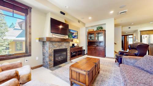 Woodwinds Apartment | Woodwinds #1303 condo