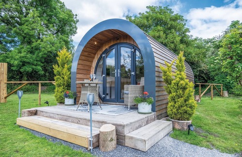 Kilgetty Apartment | Woody's - 1 Bedroom Pod - Cold Inn
