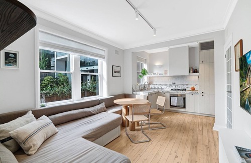 Woollahra Apartment | Woollahra Gem I90 Hosted by L'Abode