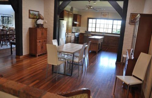 Pokolbin House | Woolshed Hill Estate