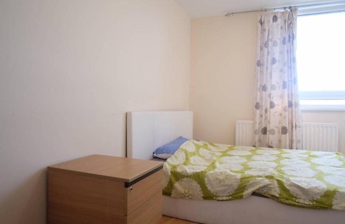 Woolwich Riverside Apartment | Woolwich short or long term apartment