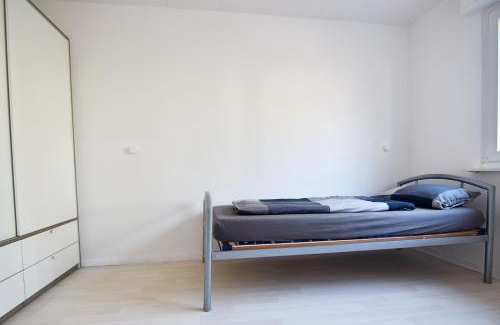 Troisdorf Apartment | Work and Stay Apartment in Troisdorf