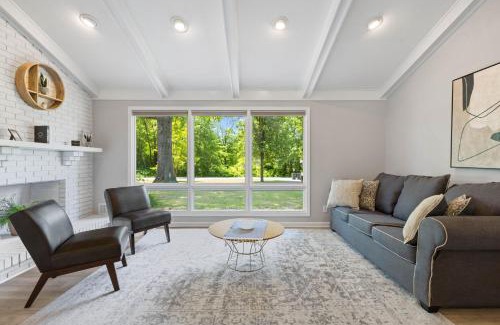 Jeffersonville - Clarksville House | Work-friendly & near downtown