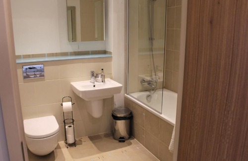 Portsmouth Apartment | Work Rest and Stay at Gunwharf Quays