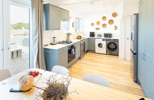 Severn Beach Apartment | Work Trips Made Easy 5 Beds Fast Wifi