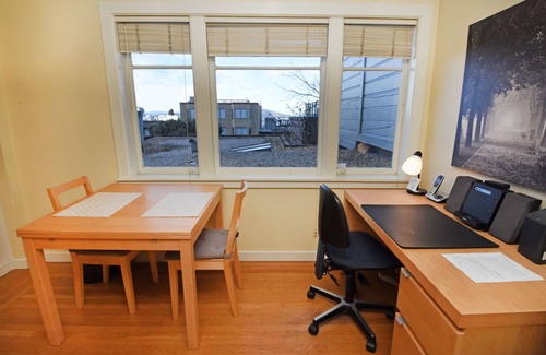 Russian Hill Apartment | World Famous Macondray Lane ~ Fully Furnished Studio in Russian Hill