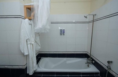 D.H.A. Hotel | World Inn Karachi