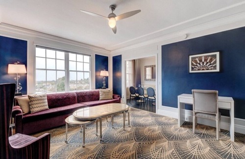 Park West Hotel | WorldMark Inn at the Park - 2 Bedroom Deluxe Queen
