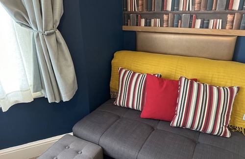 Cambridge House | Worth House