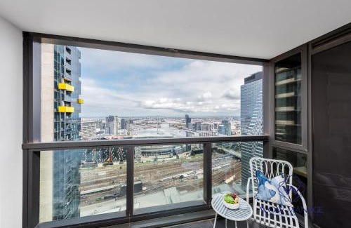 Carlton South Apartment | WOW Apartment on Lonsdale