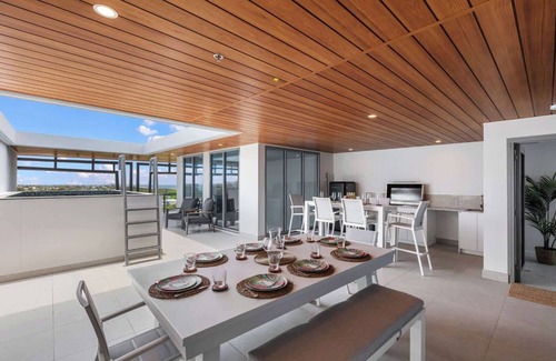 Bokarina Apartment | WOW FACTOR 5+! Brand New Luxurious Penthouse Rooftop Pool