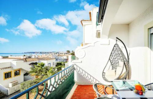 Meia Praia Apartment | WOW Front Beach View, 150 m to Beach, WIFI