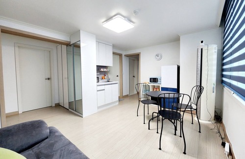 Seogang-dong House | Wow Hills Guest House