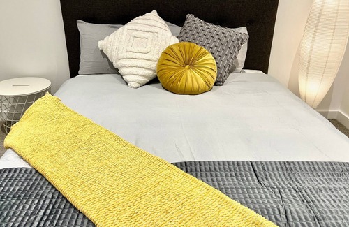 Bondi Junction House | Wow new Gorgeous Modern 2 bed 2 Bath Wifi Parking