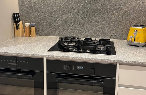 Bondi Junction House | Wow new Gorgeous Modern 2 bed 2 Bath Wifi Parking