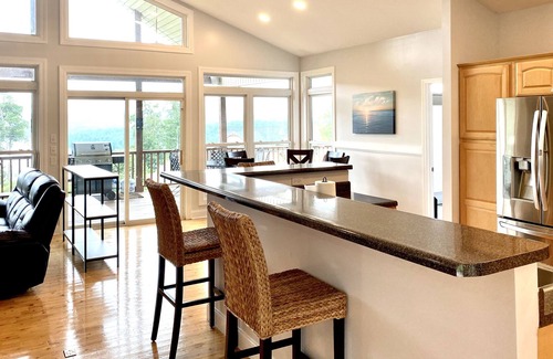 Andersonville House | Wow-Norris Lake & Mountain Views, 4 Suites, Stardust Marina