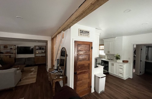 North Creek House | Wow! Only 3 min to Gore Mtn! King bed too