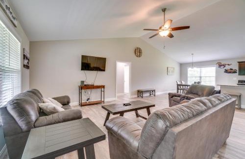 Crossville House | Wraparound Porch Home Near Dtwn Crossville!