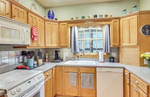 Bakersville House | Wraparound Porch w/Views: Blue Ridge Mtn Gem!
