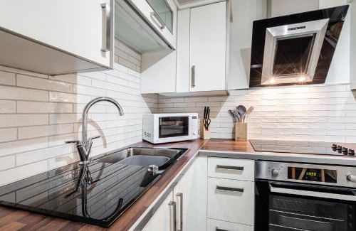 Wrea Green House | Wrea Cottage, 2 Bedrooms WiFi & Parking near Ribby Hall