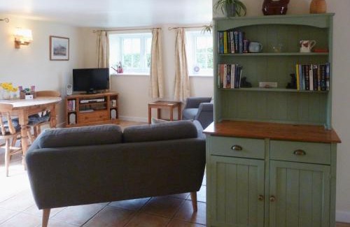 Bridport House | Wren Cottage