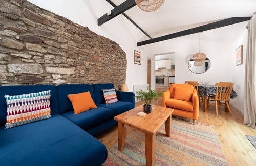 Littleham Cottage | Wren Cottage - Sleeps 4 with a pool & games room