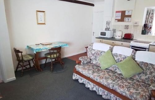 Llangeler House | Wrens Nest Newcastle Emlyn Carmarthenshire