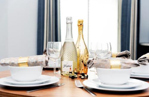 Wrexham Apartment | Wrexham Central Stay Apartment Seven