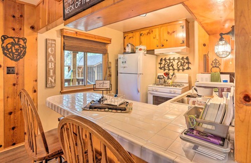 Wrightwood Cabin | Wrightwood Cabin w/Cozy Interior!